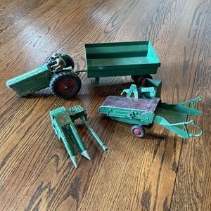 Agco Farm Toy Oliver Tractor Driver Corn Picker‎ Hay Baler Grain Master AS IS